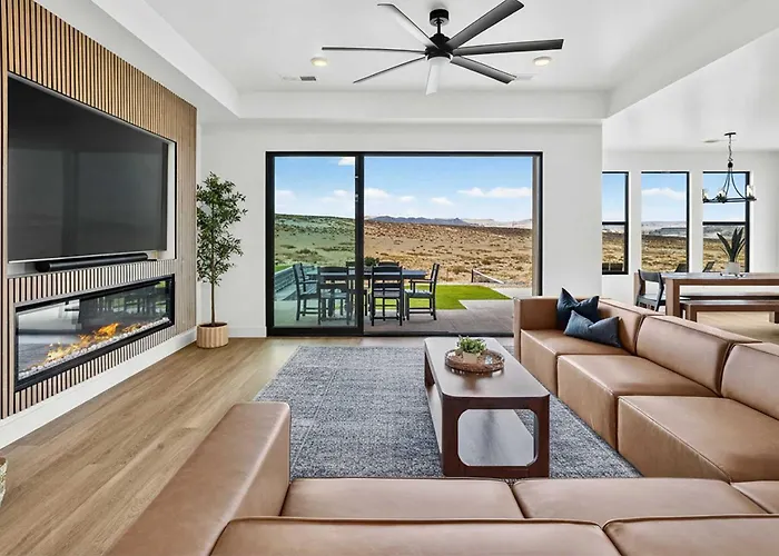 Villa The Clubhouse- Pool Pickleball Views Luxe *