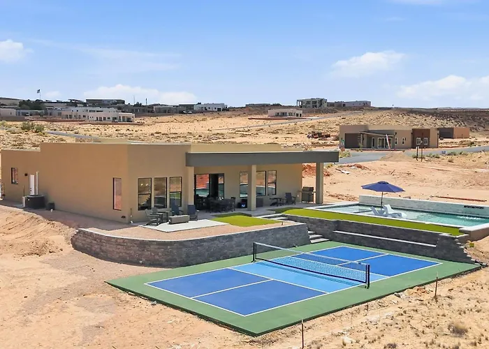 The Clubhouse- Pool Pickleball Views Luxe *